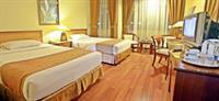 Hotel Bintang Wisata Mandiri Джакарта Экстерьер фото